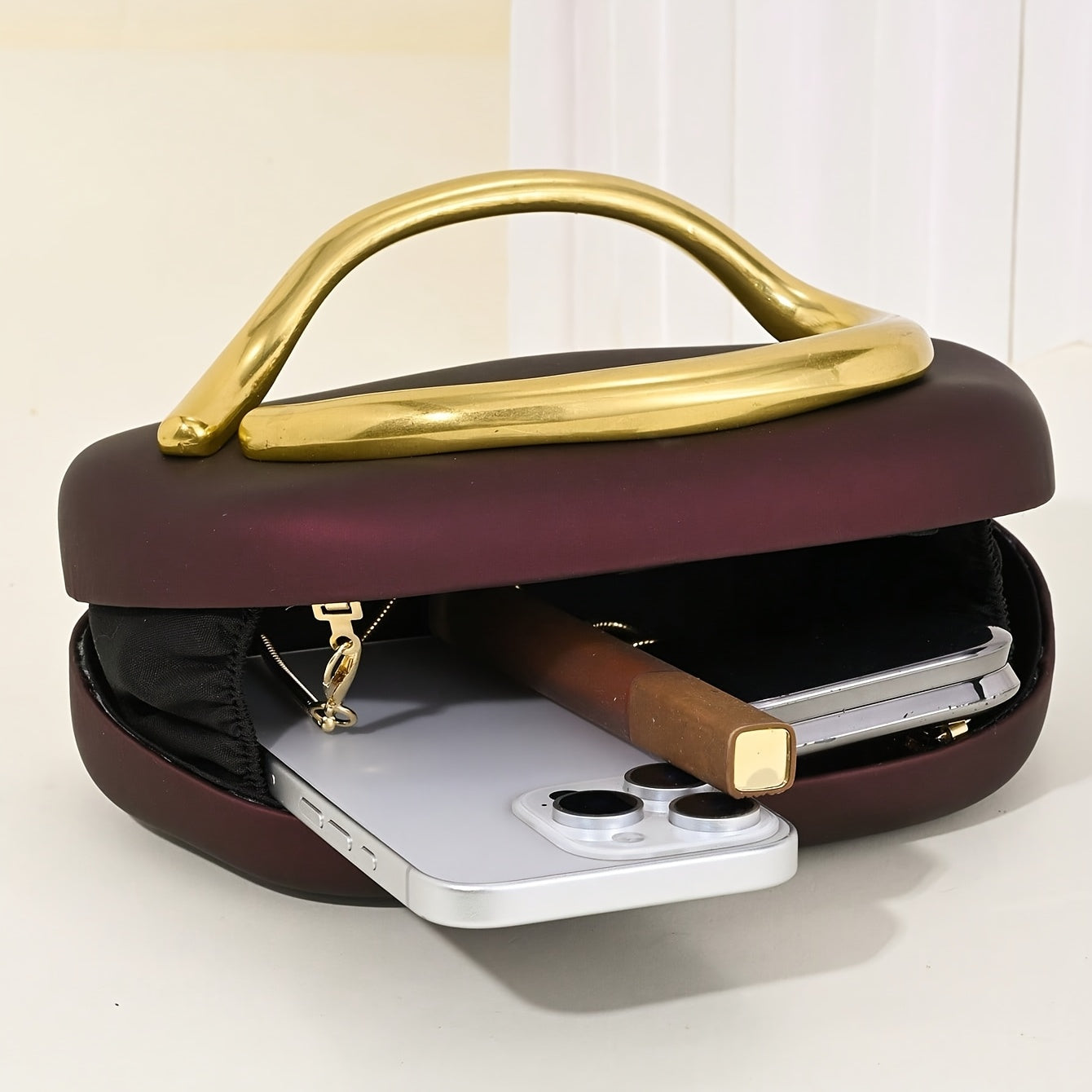 Elegant PU Clutch Purse - Convertible to Shoulder Bag with Magnetic Closure