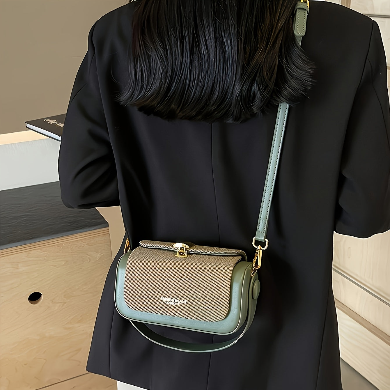 Vintage-Inspired Textured Crossbody Bag